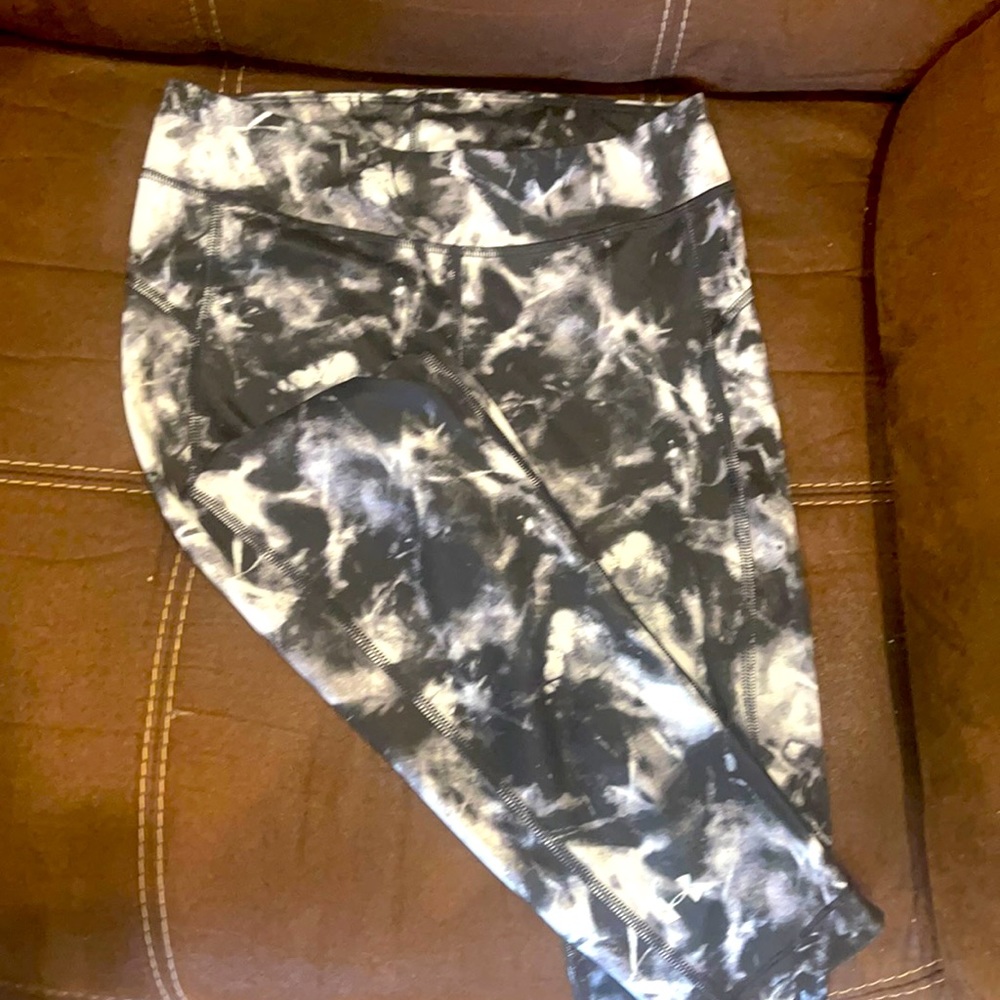 Under Armour cropped leggings